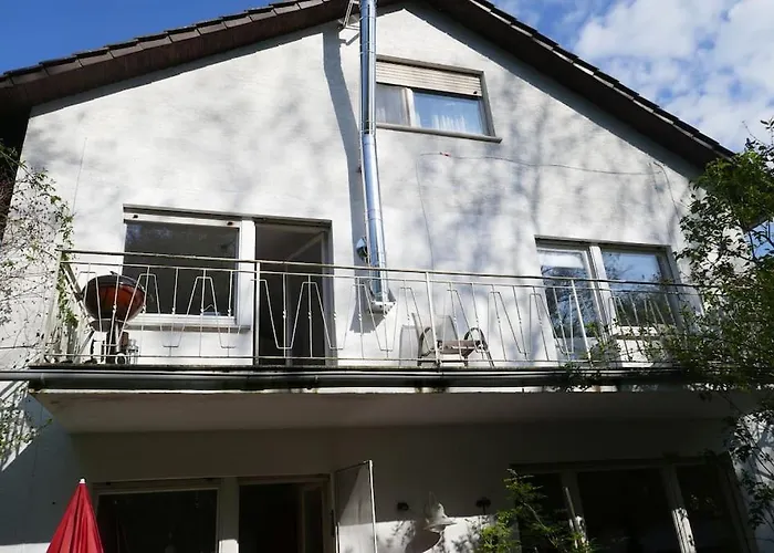 Ruhige 4-Zi-Wohnung Mit Grossem Balkon Und Blick Ins Gruene