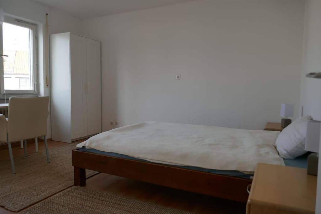 Ruhige 4-zi-wohnung Mit Grossem Balkon Und Blick Ins Gruene * Karlsruhe