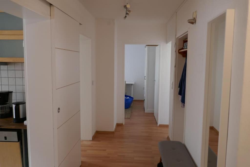 Apartment Ruhige 4-zi-wohnung Mit Grossem Balkon Und Blick Ins Gruene